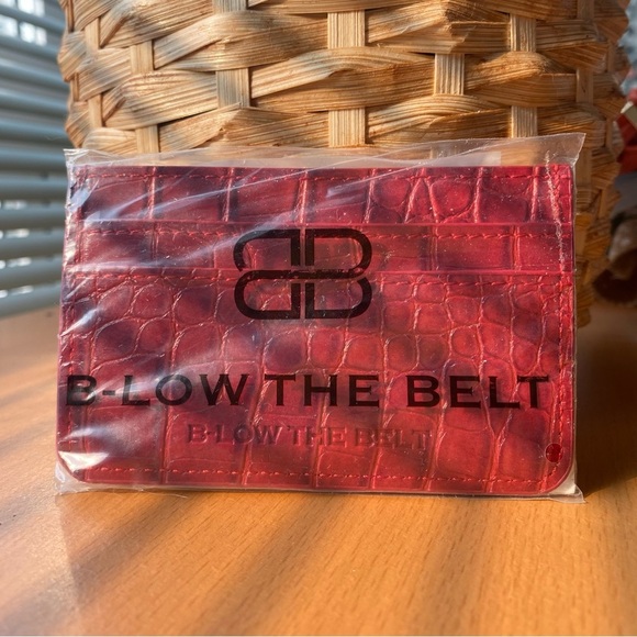 NWT B-Low The Belt Vegan Leather Croc Card Holder - Picture 1 of 5
